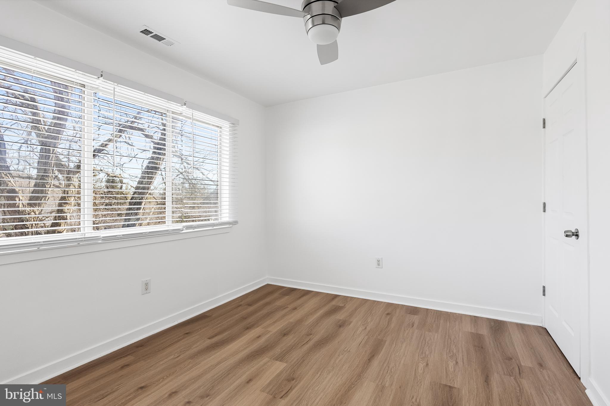 828 Chanticleer Cherry Hill, NJ 08003 - Photo 16 of 33