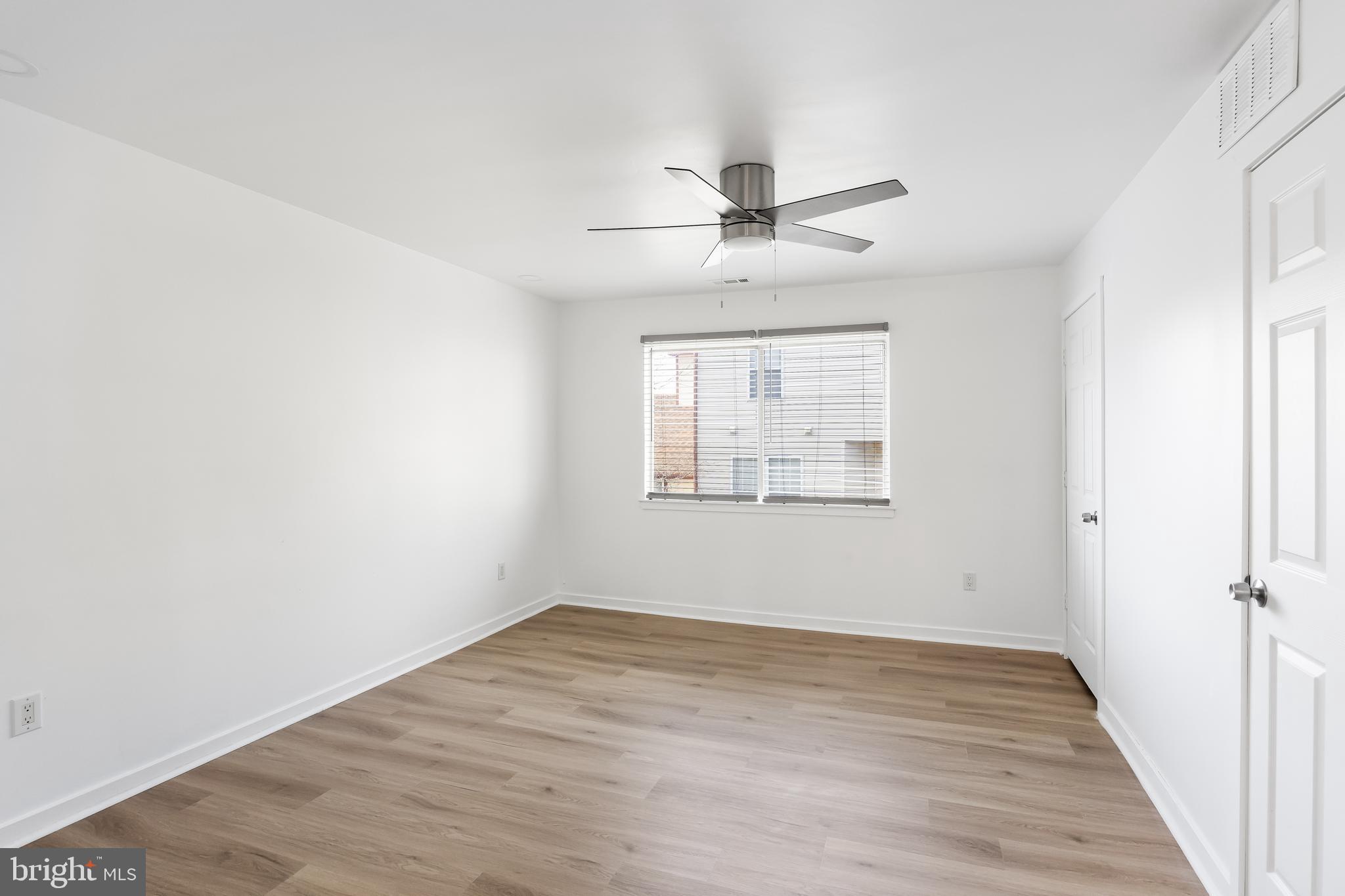 828 Chanticleer Cherry Hill, NJ 08003 - Photo 27 of 33