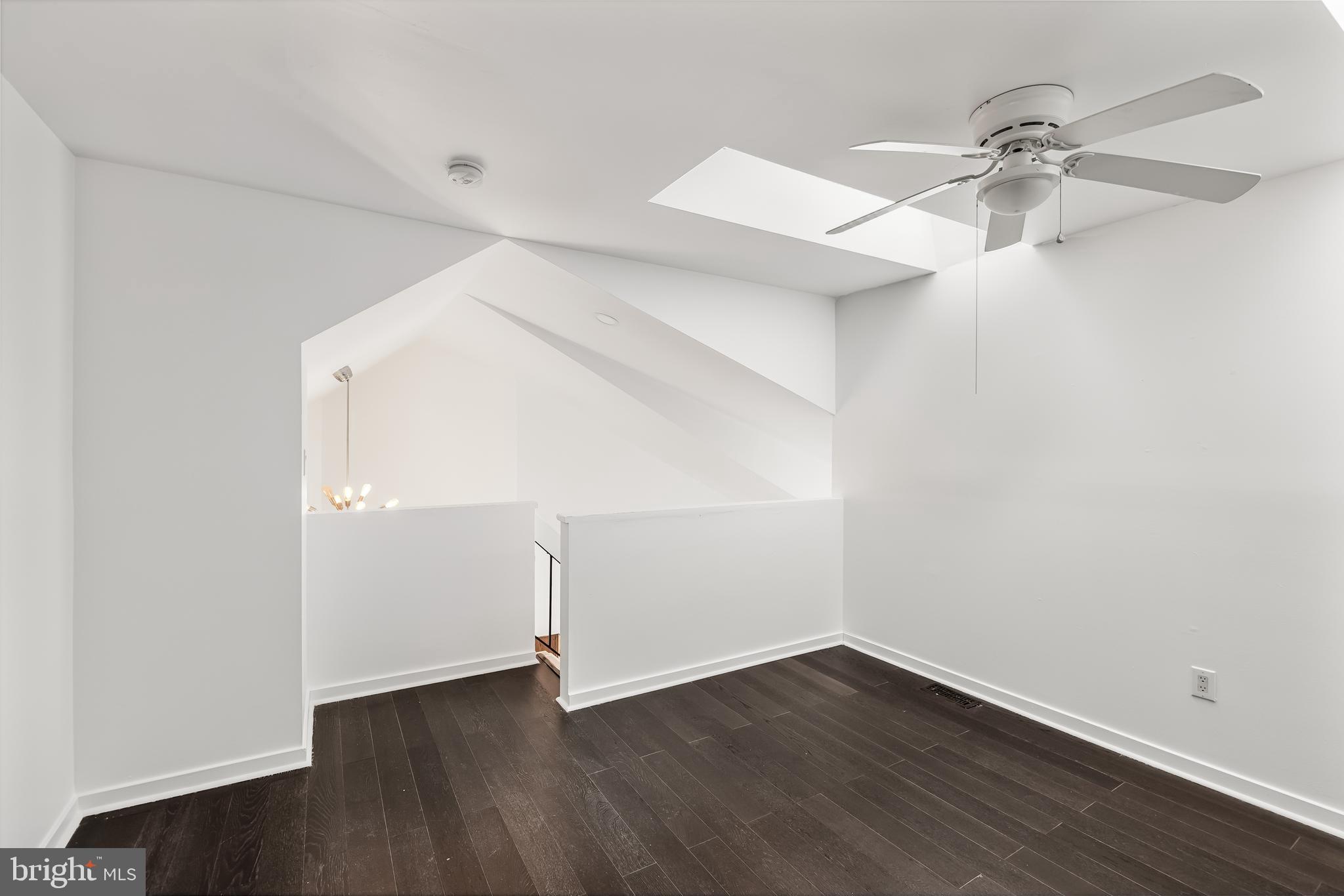 828 Chanticleer Cherry Hill, NJ 08003 - Photo 6 of 33