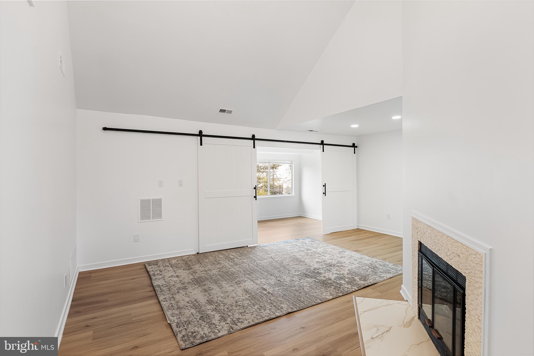 828 Chanticleer Cherry Hill, NJ 08003 - Photo 9 of 33