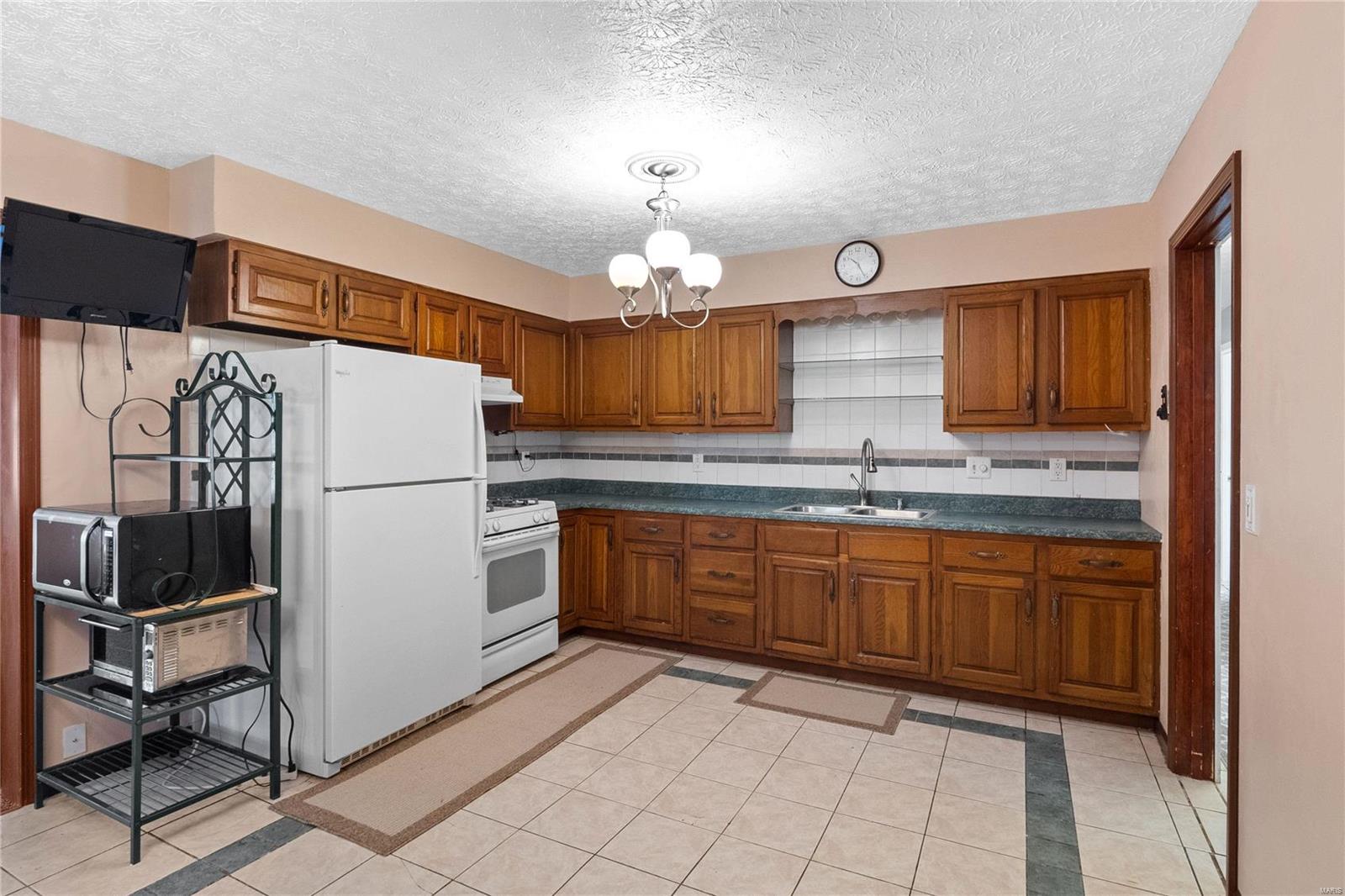 206 Hazel Street Troy, IL 62294 - Photo 17 of 33 Gallery Image 17