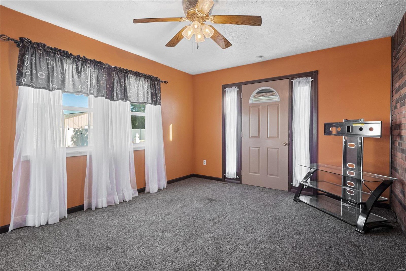 206 Hazel Street Troy, IL 62294 - Photo 21 of 33 Gallery Image 21