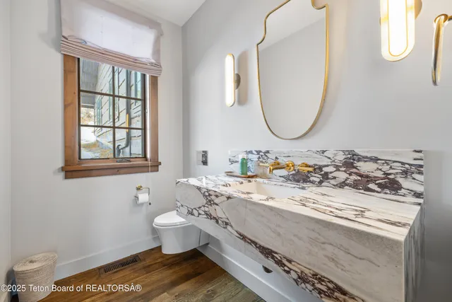 $12,995,000 | 725 North Bar Y Road, Jackson, WY 83001