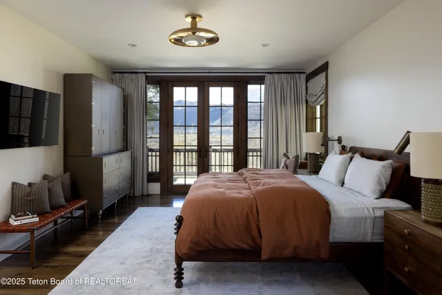 $12,995,000 | 725 North Bar Y Road, Jackson, WY 83001