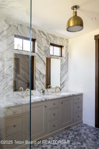 $12,995,000 | 725 North Bar Y Road, Jackson, WY 83001