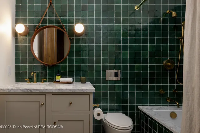 $12,995,000 | 725 North Bar Y Road, Jackson, WY 83001