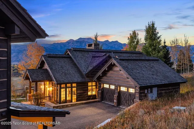 $12,995,000 | 725 North Bar Y Road, Jackson, WY 83001