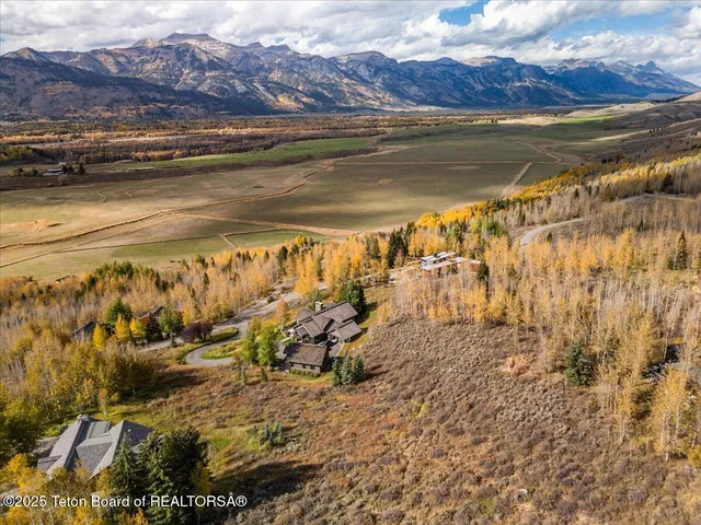 $12,995,000 | 725 North Bar Y Road, Jackson, WY 83001