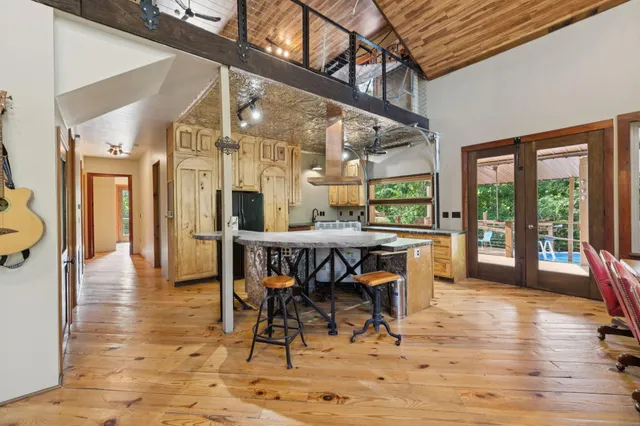 $899,000 | 1014 Meroney Street, Chattanooga, TN 37405