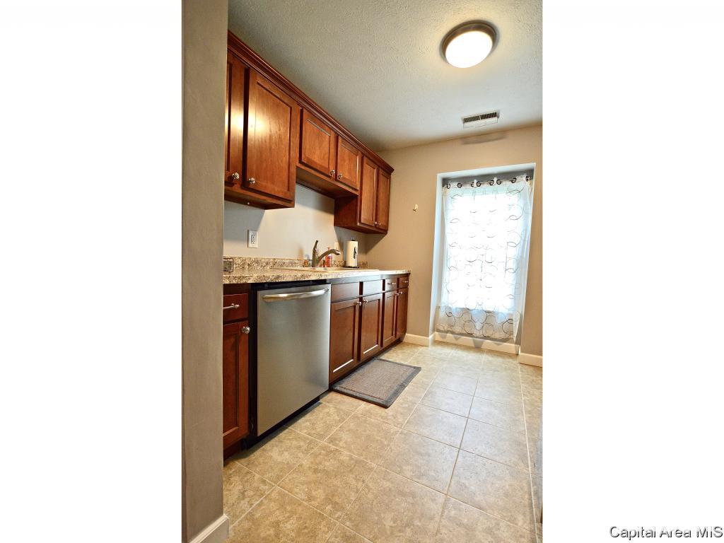 213 Eagle Ridge Drive Chatham, IL 62629 - Photo 12 of 18 Gallery Image 12