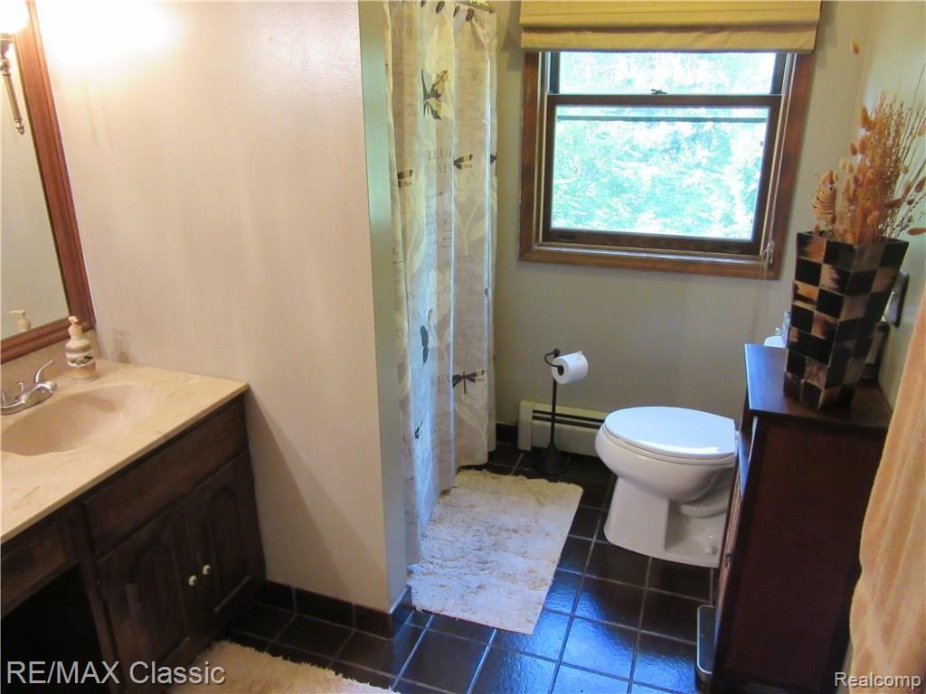 3169 Middle Road Highland, MI 48357 - Photo 12 of 24 3169 Middle Rd 015.JPG