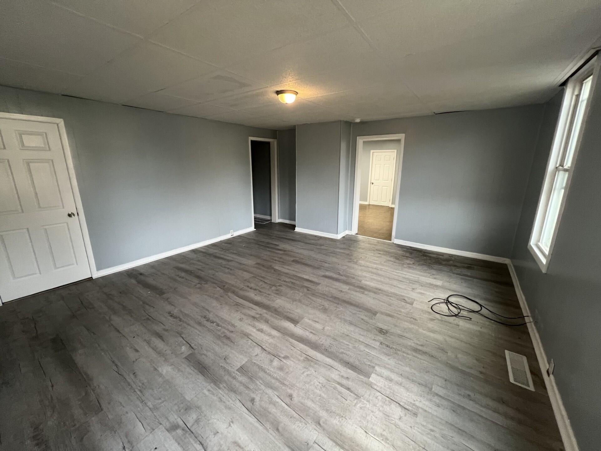 1308 West High Street Springfield, OH 45506 - Photo 4 of 22 Gallery Image 4