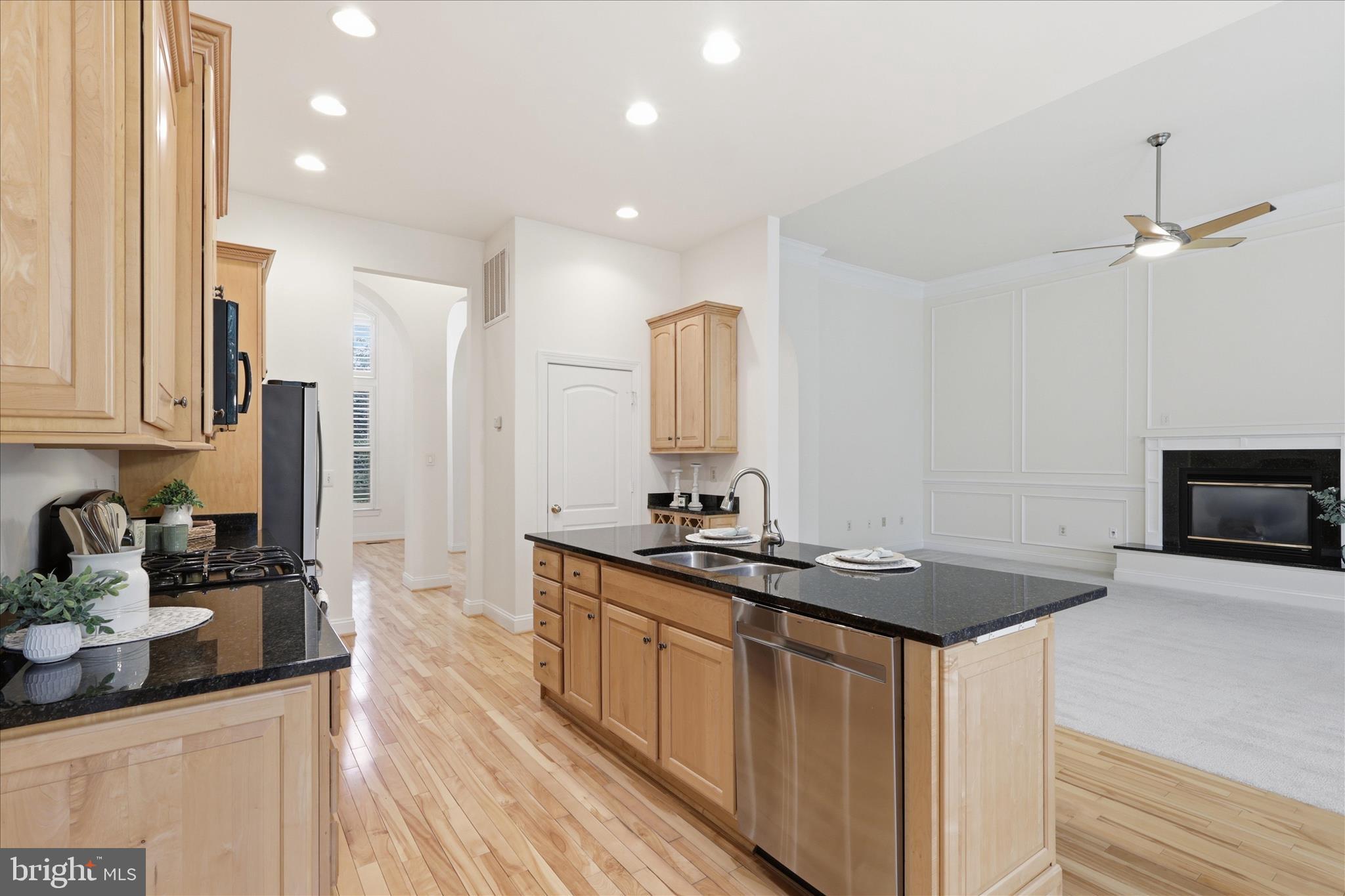 8277 Roxborough Loop Gainesville, VA 20155 - Photo 14 of 84