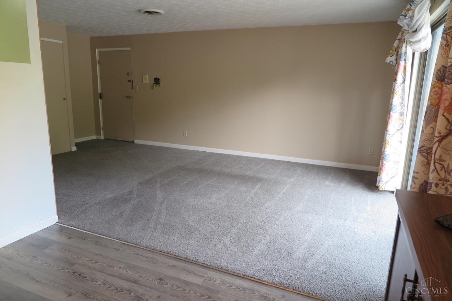 6582 Hearne Road, Unit 5 Cincinnati, OH 45248 - Photo 2 of 17 Gallery Image 2