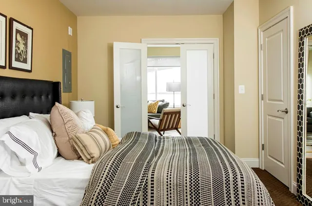 $2,600 | 235 North Christopher Columbus Boulevard, Unit 819, Philadelphia, PA 19106