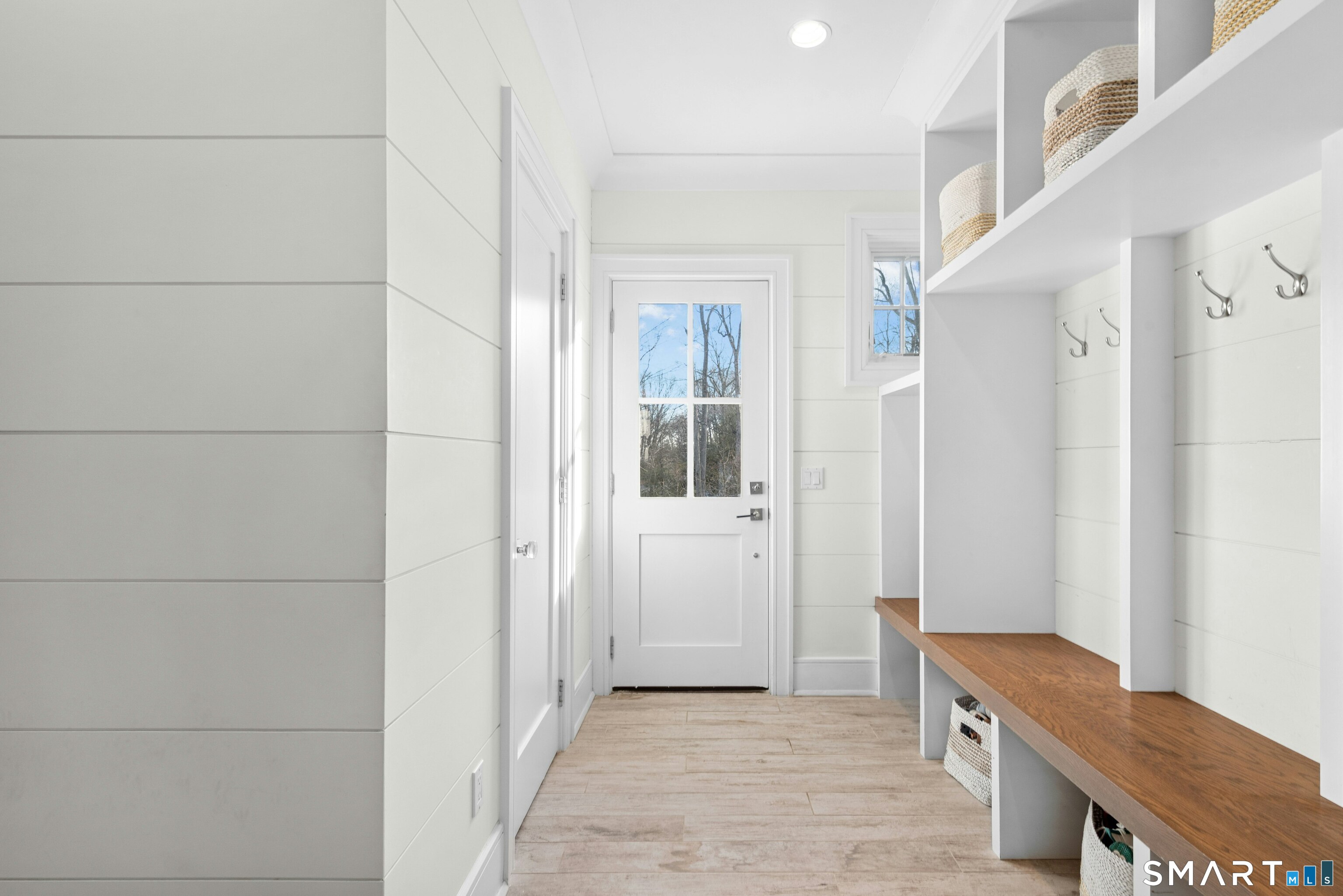 42 Hillcrest Road New Canaan, CT 06840 - Photo 16 of 38 a bathroom with a tub and shower