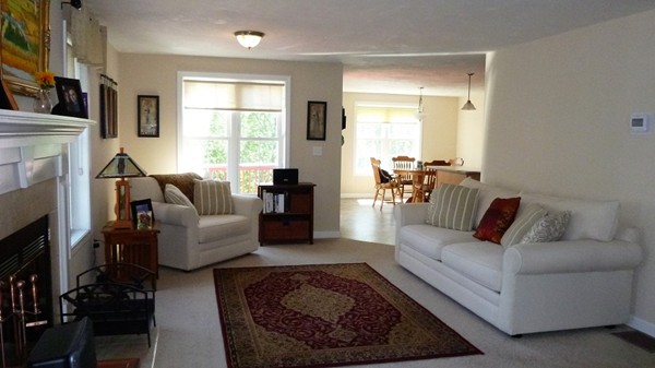 31 Honeysuckle Road Worcester, MA 01607 - Photo 5 of 25 Gallery Image 5