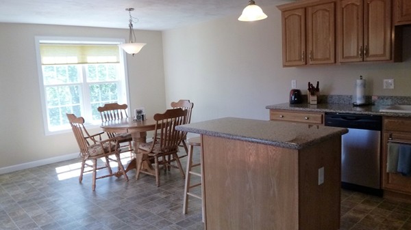 31 Honeysuckle Road Worcester, MA 01607 - Photo 6 of 25 Gallery Image 6