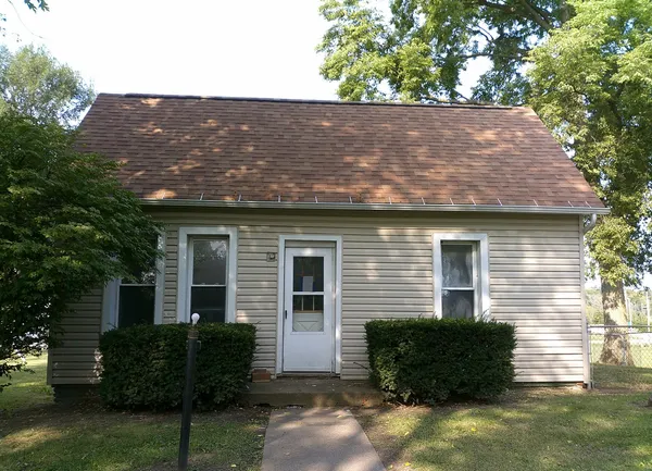 $49,900 | 701 South Cain Street, Clinton, IL 61727
