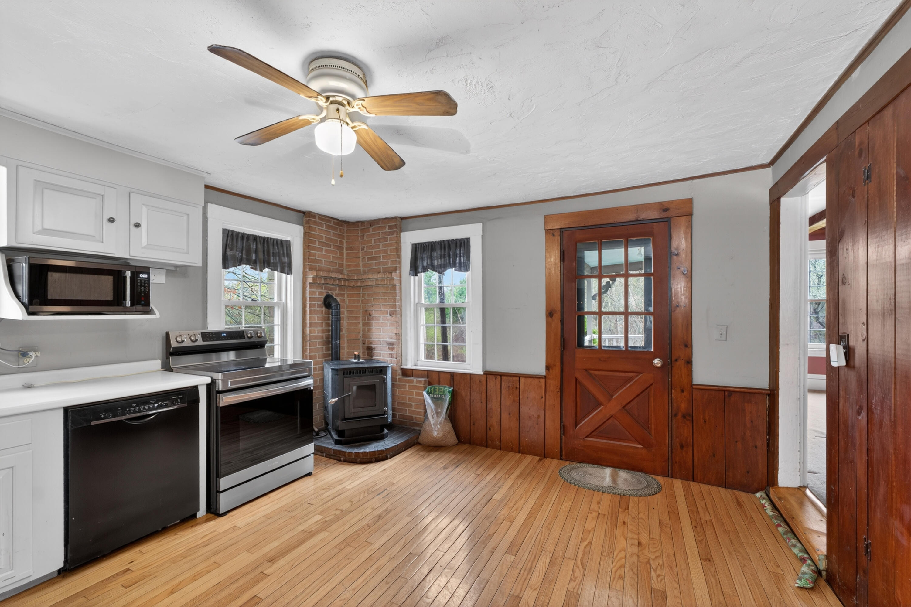 387 Cider Hill Road York, ME 03909 - Photo 12 of 41 Kitchen