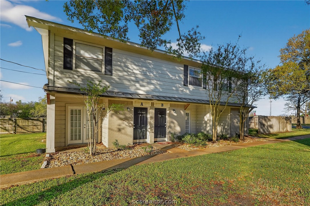 1400 Summit Street, Unit B College Station, TX 77845 - Photo 1 of 28