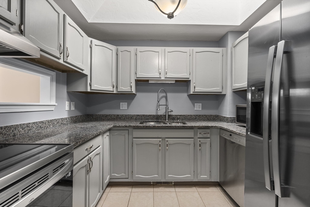 62 Nottingham Road, Unit 62 Grafton, MA 01519 - Photo 4 of 24 Gallery Image 4