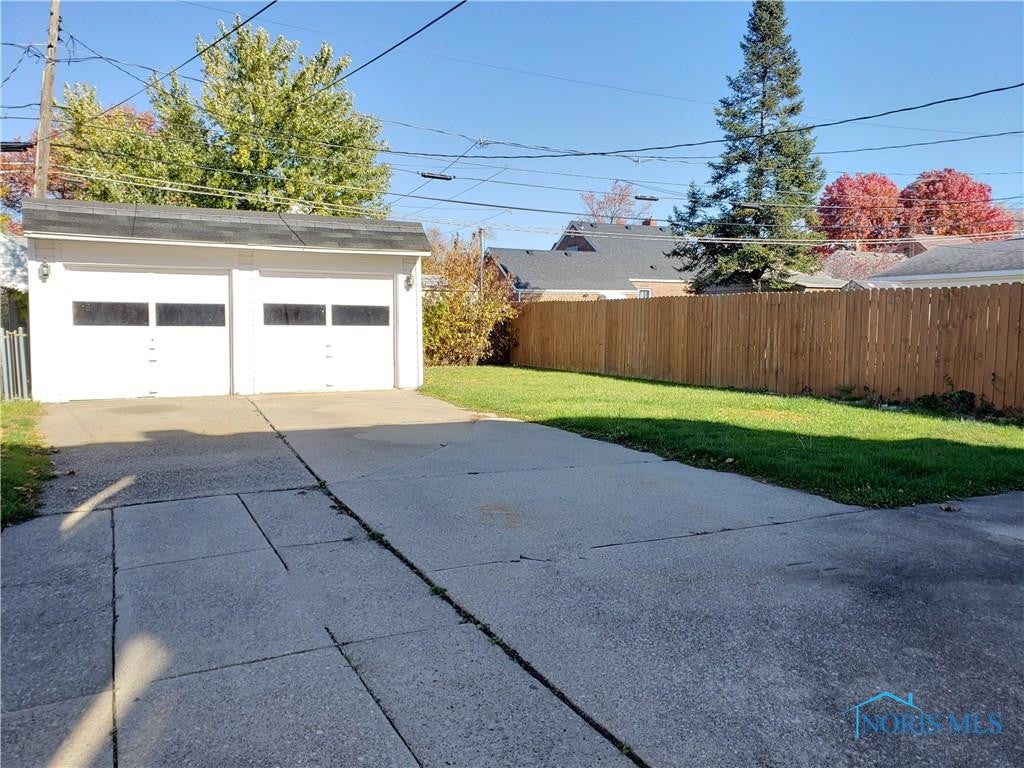 924 Waybridge Road Toledo, OH 43612 - Photo 8 of 10 Gallery Image 8