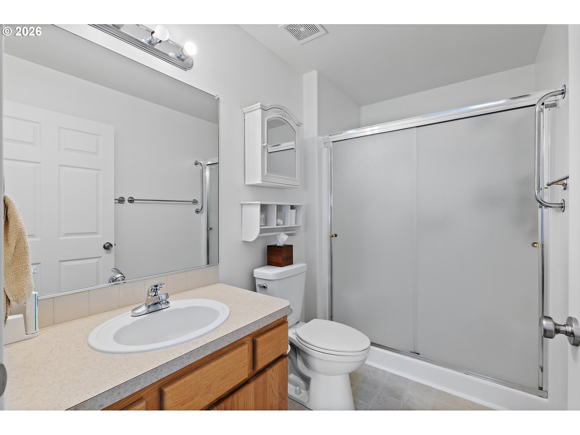 38984 Jerger Street Sandy, OR 97055 - Photo 17 of 25 Bathroom, Attached