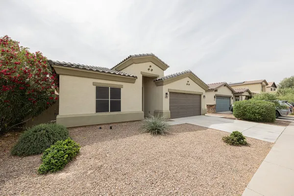 $1,995 | 42381 West Mira Court, Maricopa, AZ 85138