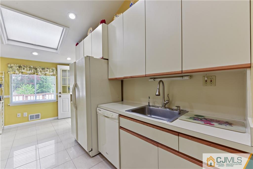 40 Arden Road Old Bridge, NJ 08857 - Photo 17 of 38 Gallery Image 17