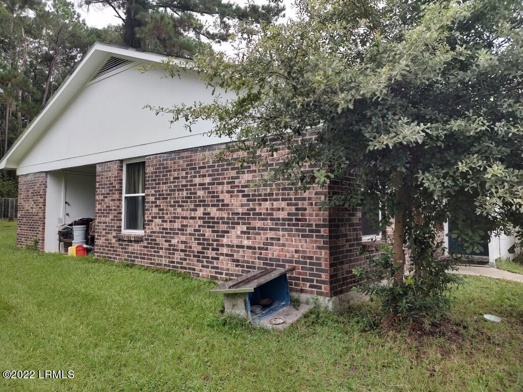 35 Harding Street Beaufort, SC 29902 - Photo 5 of 9 IMG_20220824_122209493_HDR
