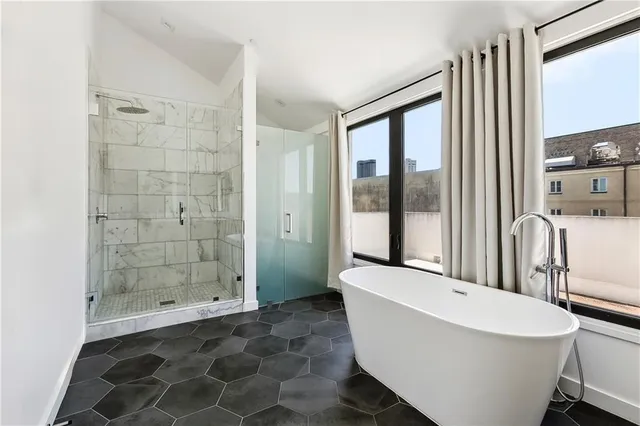 $949,000 | 618 North Rampart Street, Unit 203, New Orleans, LA 70112