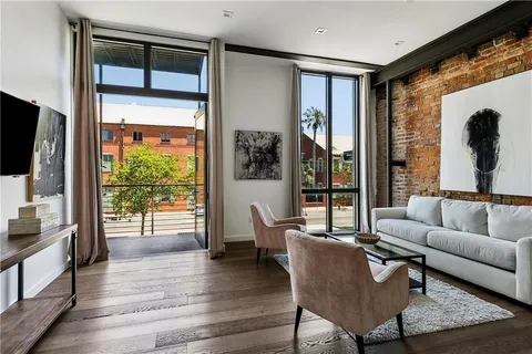 $949,000 | 618 North Rampart Street, Unit 203, New Orleans, LA 70112