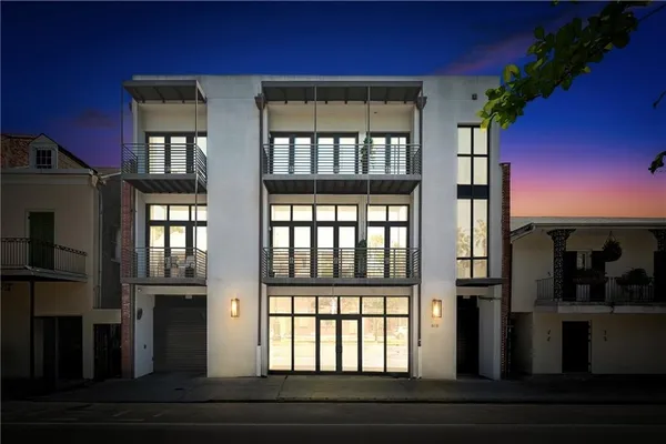 $949,000 | 618 North Rampart Street, Unit 203, New Orleans, LA 70112