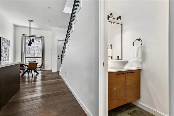 $949,000 | 618 North Rampart Street, Unit 203, New Orleans, LA 70112