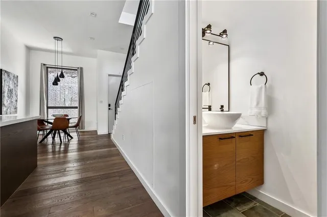 $949,000 | 618 North Rampart Street, Unit 203, New Orleans, LA 70112