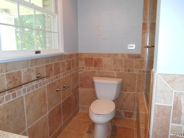 277 Henry Road Nazareth, PA 18064 - Photo 8 of 14 a bathroom with a toilet and a sink