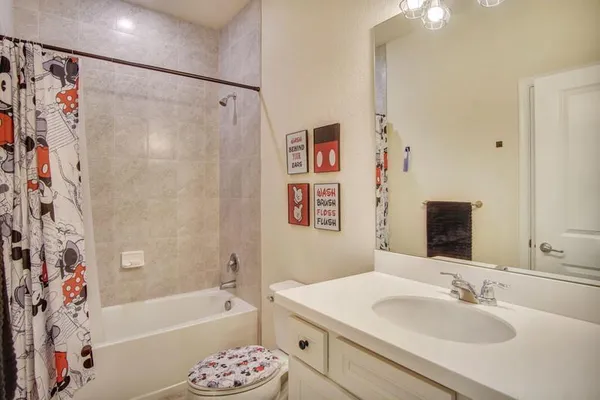 $3,000 | 2374 Post Street, Palm Springs, FL 33406