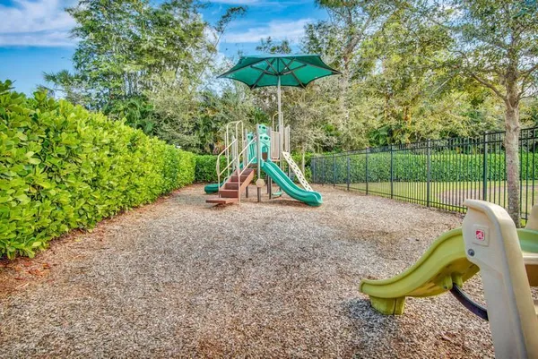 $3,000 | 2374 Post Street, Palm Springs, FL 33406