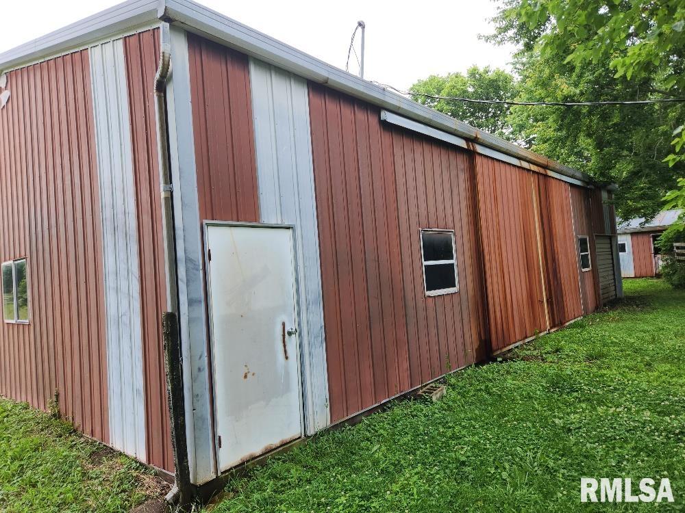 630 Church Street Xenia, IL 62899 - Photo 7 of 31