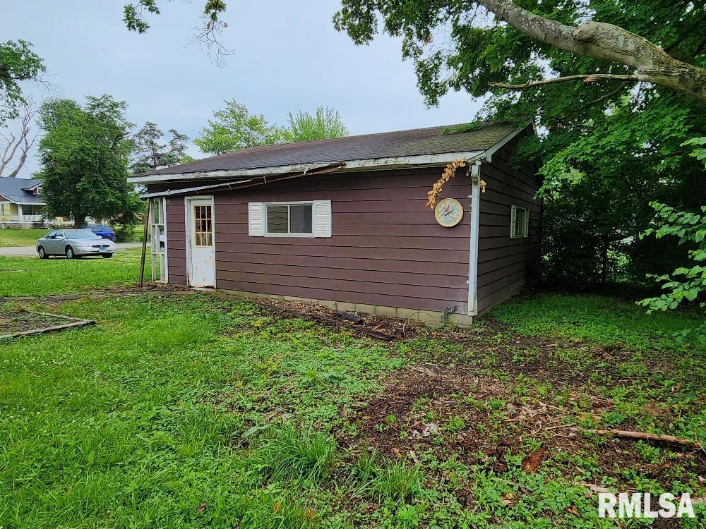 630 Church Street Xenia, IL 62899 - Photo 10 of 31