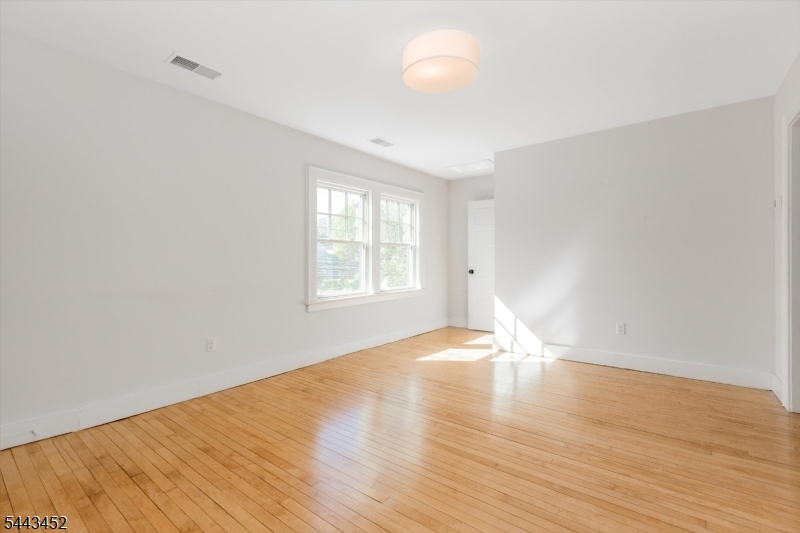 159 Forest Street, Unit 2 Montclair, NJ 07042 - Photo 6 of 27