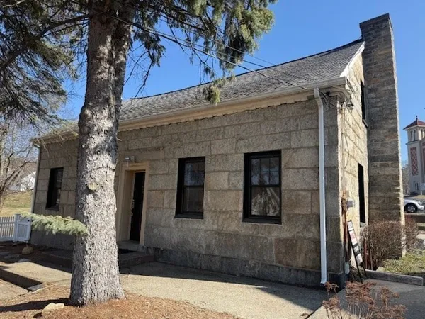 $409,900 | 2294 Providence Road, Northbridge, MA 01534