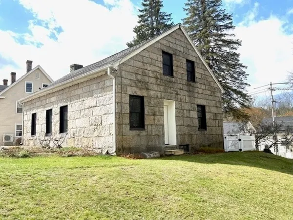 $399,900 | 2294 Providence Road, Northbridge, MA 01534