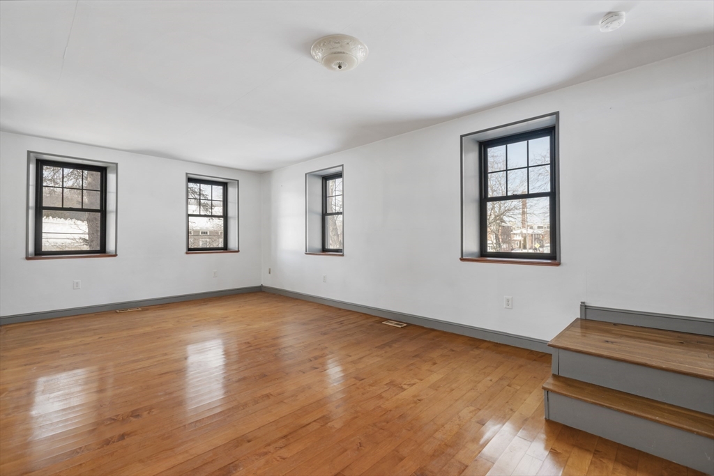 2294 Providence Road Northbridge, MA 01534 - Photo 9 of 29