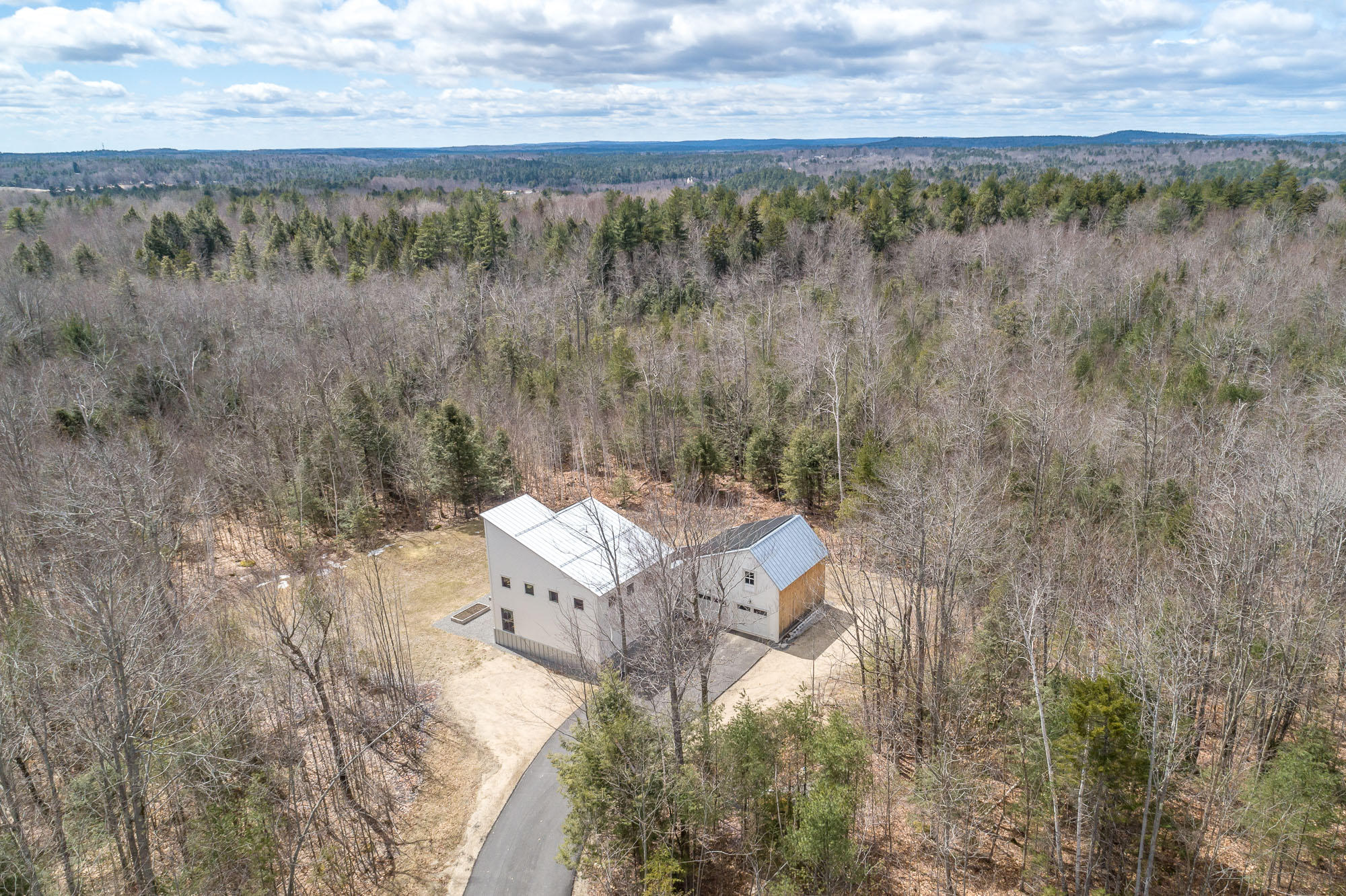 7 Peter Robin Way Freeport, ME 04032 - Photo 3 of 38 7 Peter Robin Way_48_PGM_Print
