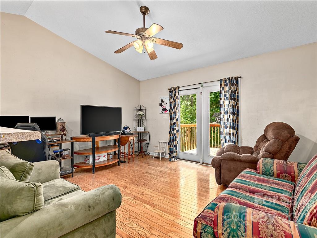 102 Springbrook Road Asheville, NC 28804 - Photo 4 of 15 Gallery Image 4