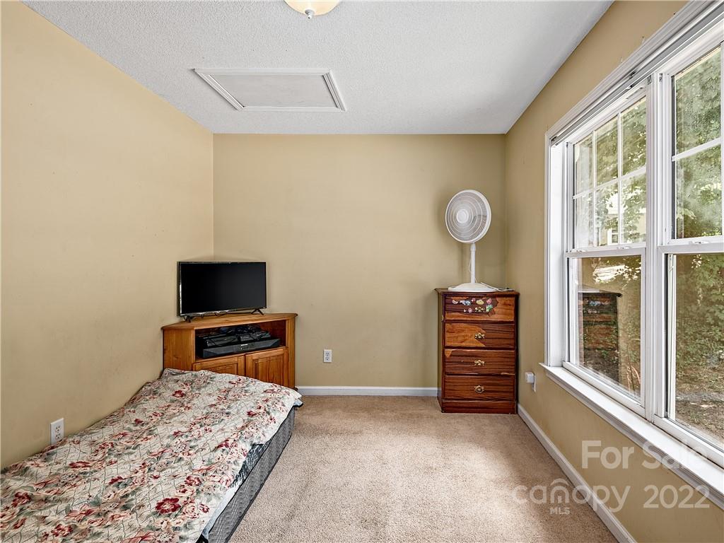 102 Springbrook Road Asheville, NC 28804 - Photo 8 of 15 Gallery Image 8