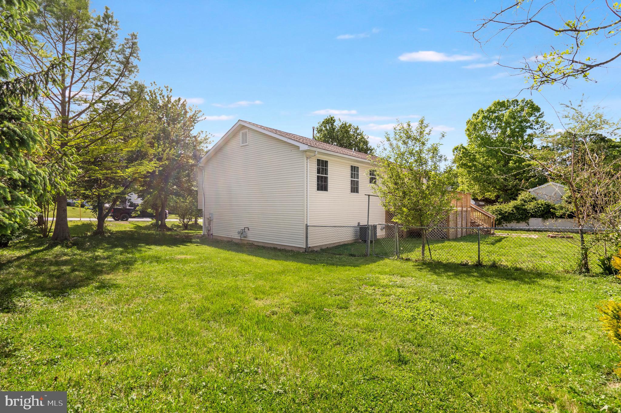 305 Woodrow Road Winchester, VA 22602 - Photo 3 of 30 Gallery Image 3