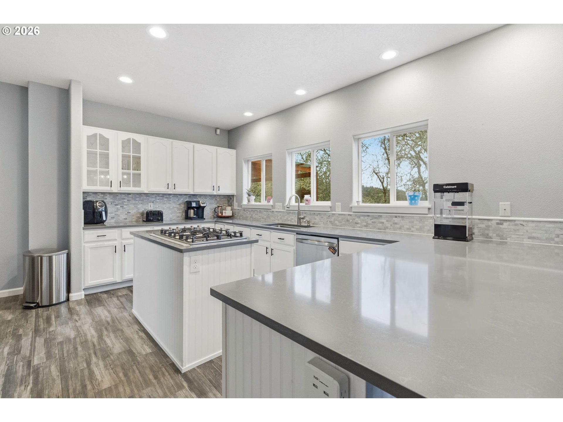 2728 Hallmark Lane Eugene, OR 97405 - Photo 11 of 48